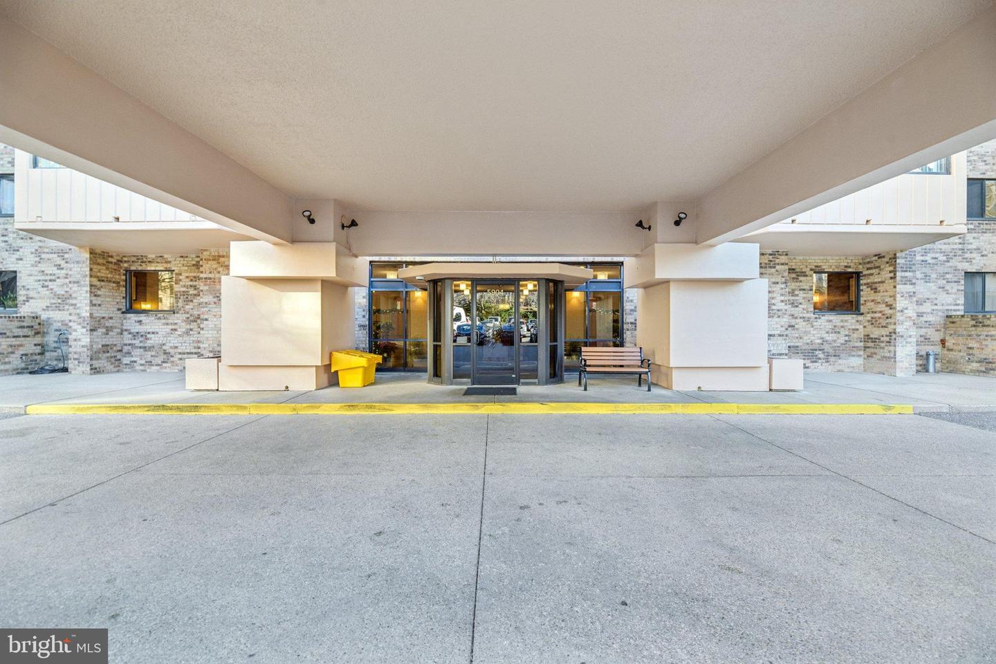 5904 MOUNT EAGLE DR #1615, ALEXANDRIA, Virginia 22303, 2 Bedrooms Bedrooms, 8 Rooms Rooms,2 BathroomsBathrooms,Residential,For sale,5904 MOUNT EAGLE DR #1615,VAFX2283386 MLS # VAFX2283386