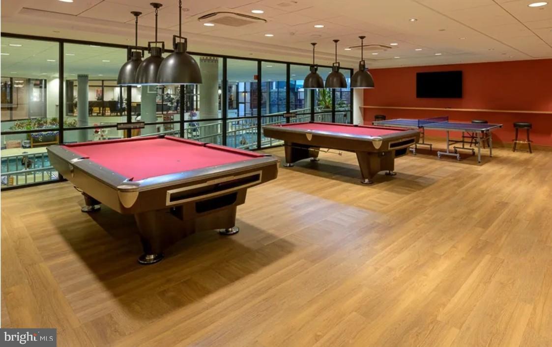 5904 MOUNT EAGLE DR #1615, ALEXANDRIA, Virginia 22303, 2 Bedrooms Bedrooms, 8 Rooms Rooms,2 BathroomsBathrooms,Residential,For sale,5904 MOUNT EAGLE DR #1615,VAFX2283386 MLS # VAFX2283386