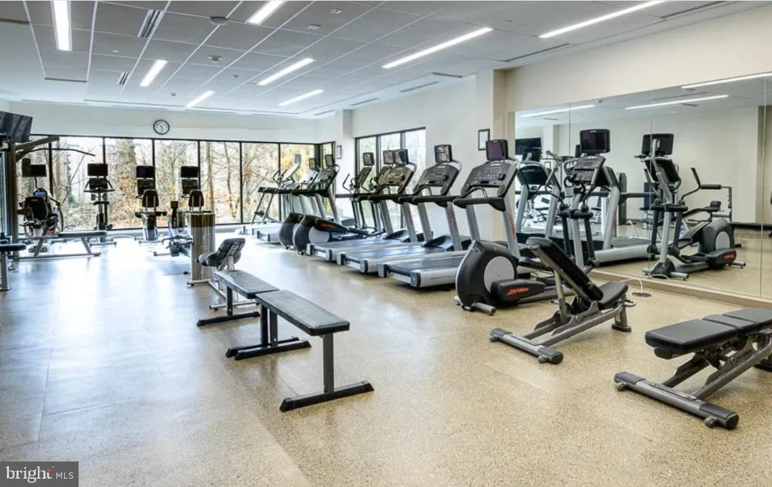 5904 MOUNT EAGLE DR #1615, ALEXANDRIA, Virginia 22303, 2 Bedrooms Bedrooms, 8 Rooms Rooms,2 BathroomsBathrooms,Residential,For sale,5904 MOUNT EAGLE DR #1615,VAFX2283386 MLS # VAFX2283386