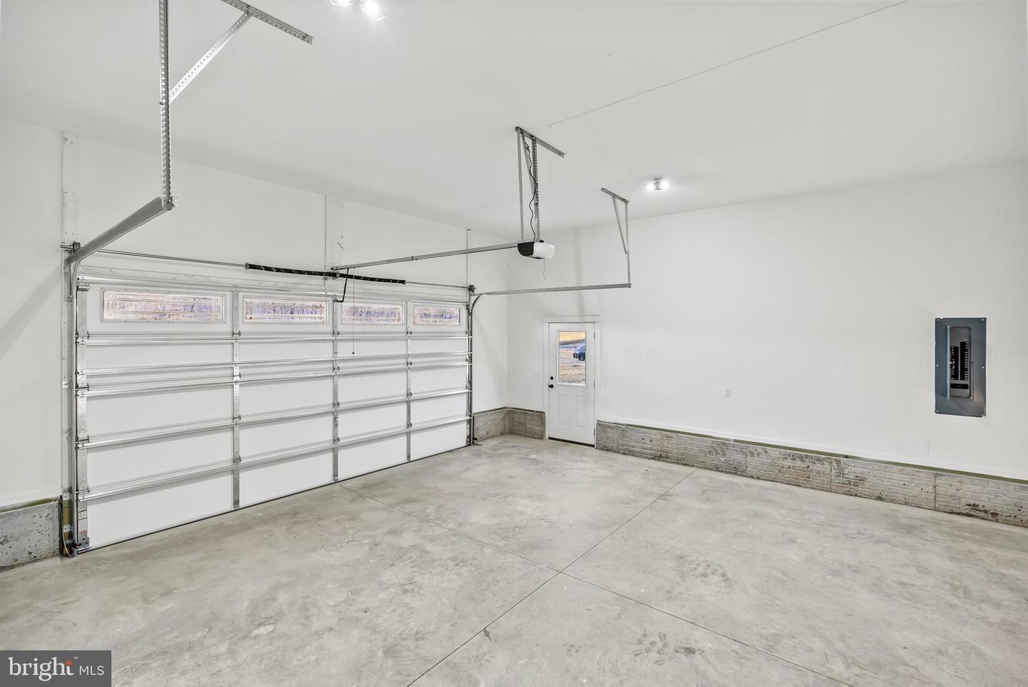 22 LAKE COUNTRY DR, MINERAL, Virginia 23117, 3 Bedrooms Bedrooms, 14 Rooms Rooms,3 BathroomsBathrooms,Residential,For sale,22 LAKE COUNTRY DR,VALA2009076 MLS # VALA2009076