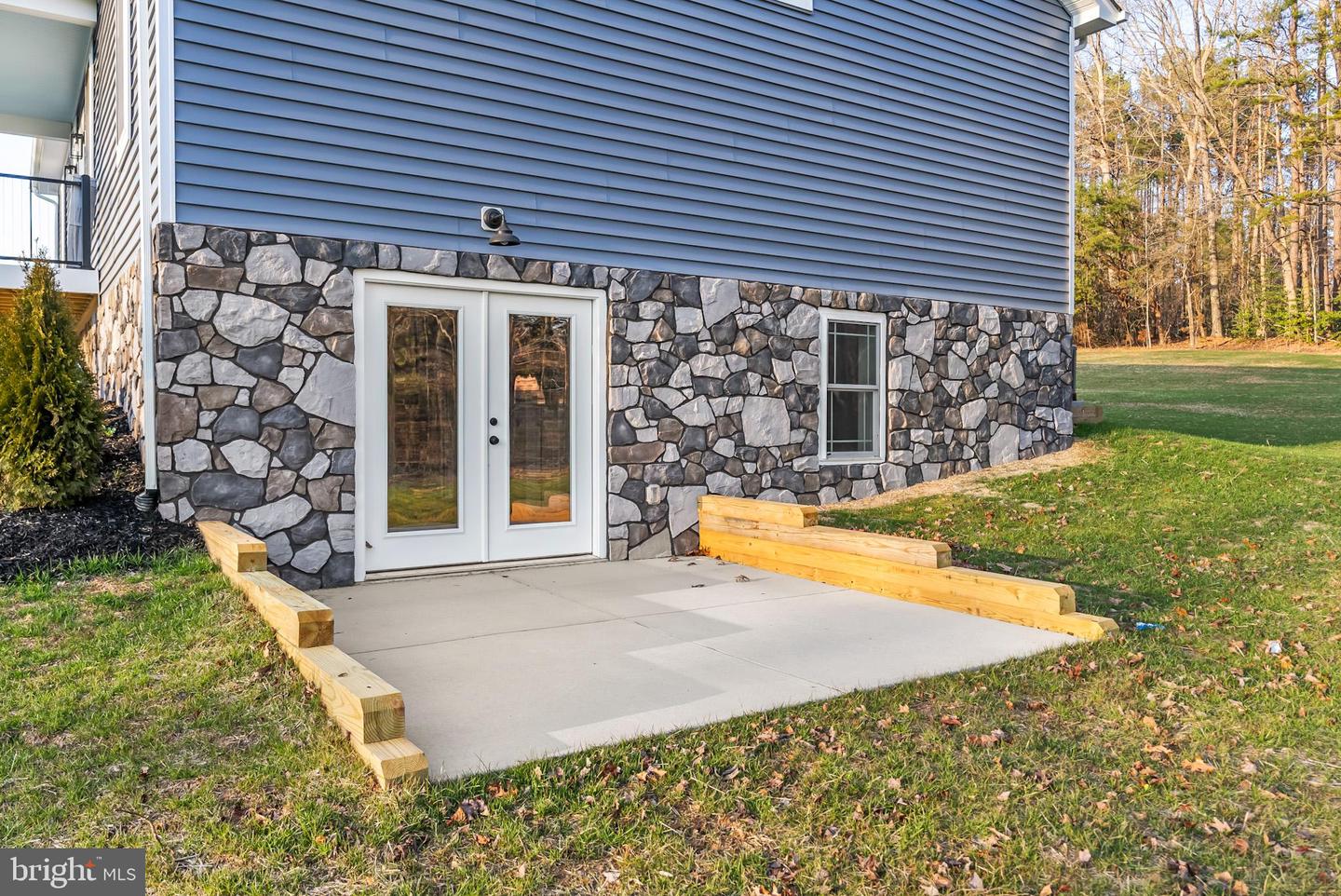 22 LAKE COUNTRY DR, MINERAL, Virginia 23117, 3 Bedrooms Bedrooms, 14 Rooms Rooms,3 BathroomsBathrooms,Residential,For sale,22 LAKE COUNTRY DR,VALA2009076 MLS # VALA2009076