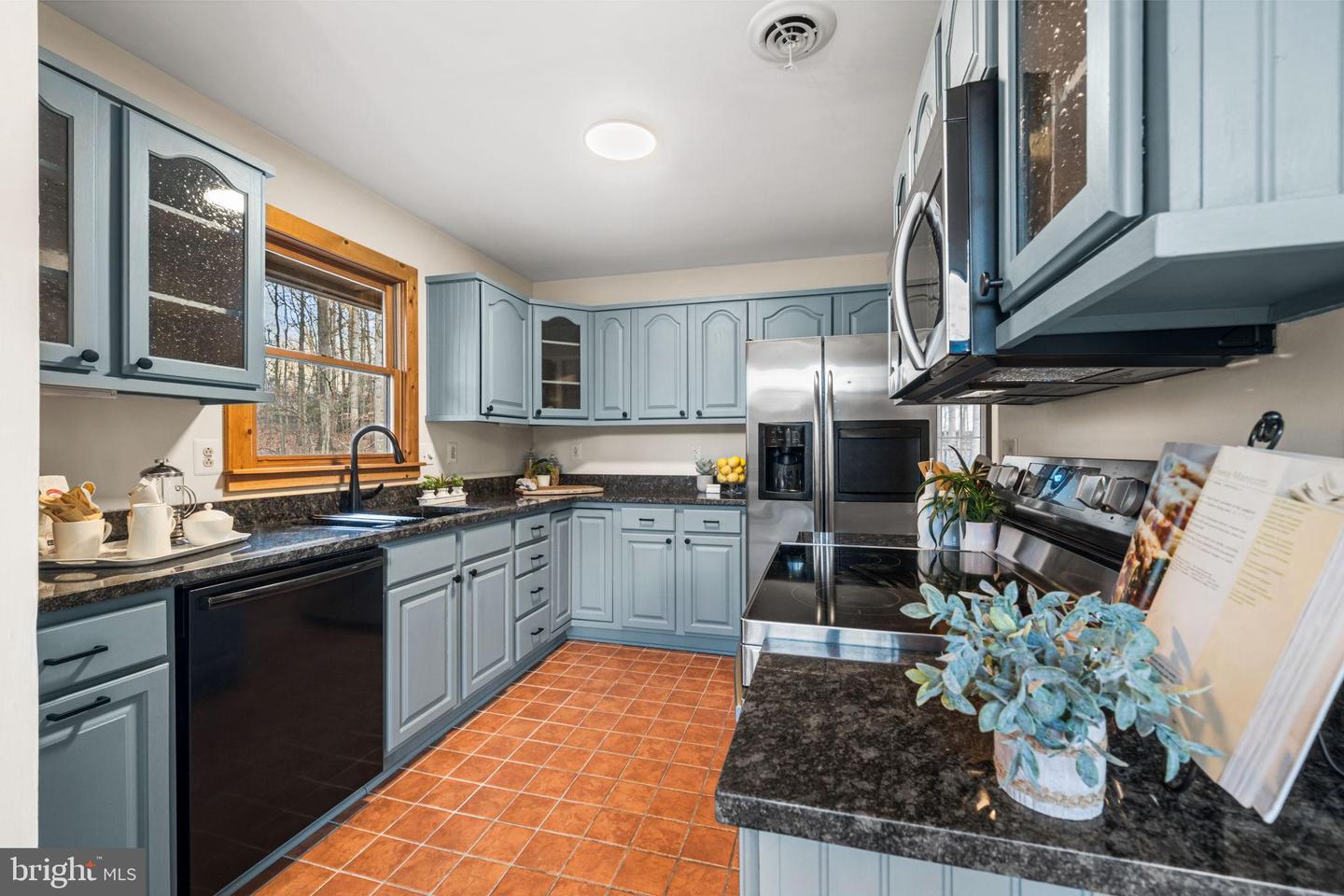 3840 MOUNT ATLAS LN, HAYMARKET, Virginia 20169, 3 Bedrooms Bedrooms, 12 Rooms Rooms,3 BathroomsBathrooms,Residential,For sale,3840 MOUNT ATLAS LN,VAPW2109796 MLS # VAPW2109796