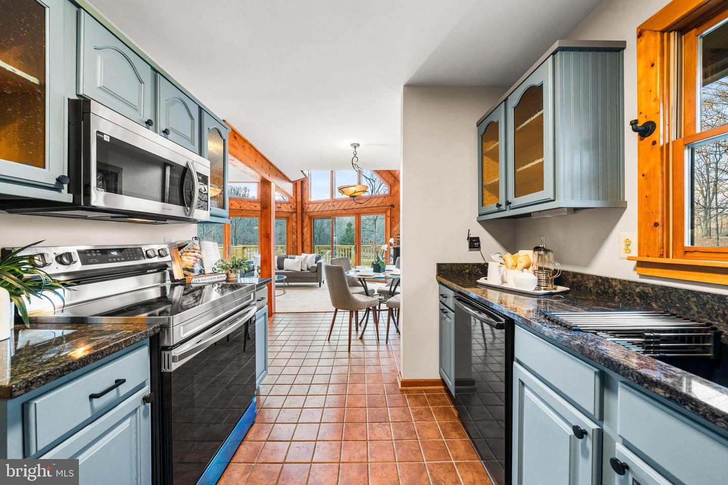 3840 MOUNT ATLAS LN, HAYMARKET, Virginia 20169, 3 Bedrooms Bedrooms, 12 Rooms Rooms,3 BathroomsBathrooms,Residential,For sale,3840 MOUNT ATLAS LN,VAPW2109796 MLS # VAPW2109796