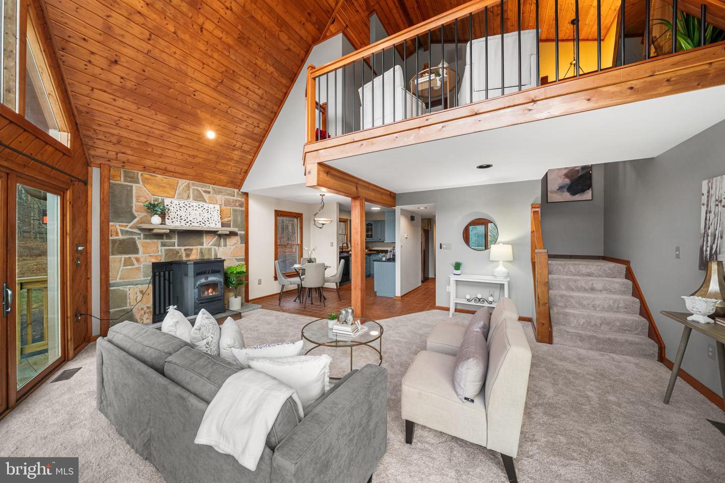 3840 MOUNT ATLAS LN, HAYMARKET, Virginia 20169, 3 Bedrooms Bedrooms, 12 Rooms Rooms,3 BathroomsBathrooms,Residential,For sale,3840 MOUNT ATLAS LN,VAPW2109796 MLS # VAPW2109796