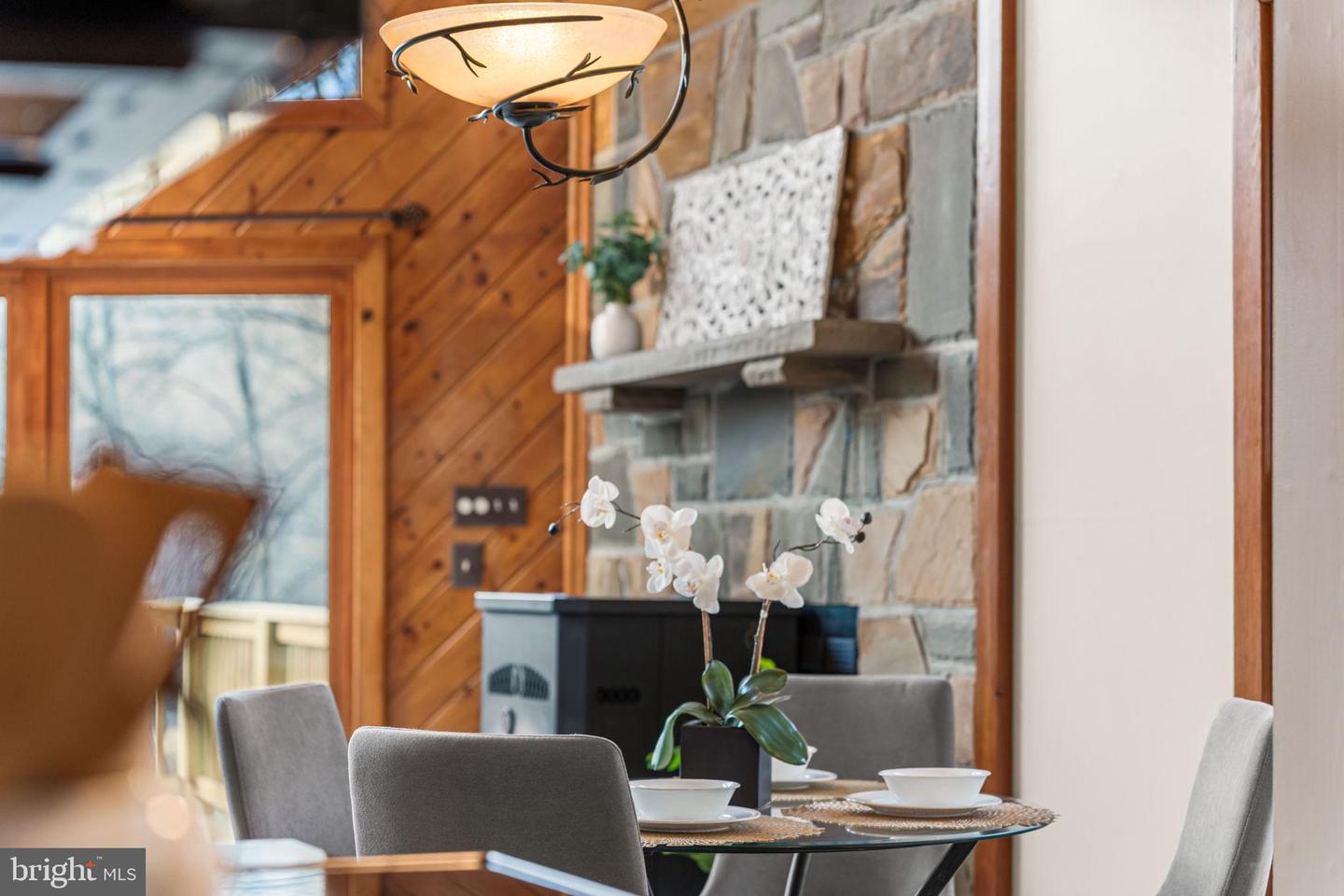 3840 MOUNT ATLAS LN, HAYMARKET, Virginia 20169, 3 Bedrooms Bedrooms, 12 Rooms Rooms,3 BathroomsBathrooms,Residential,For sale,3840 MOUNT ATLAS LN,VAPW2109796 MLS # VAPW2109796