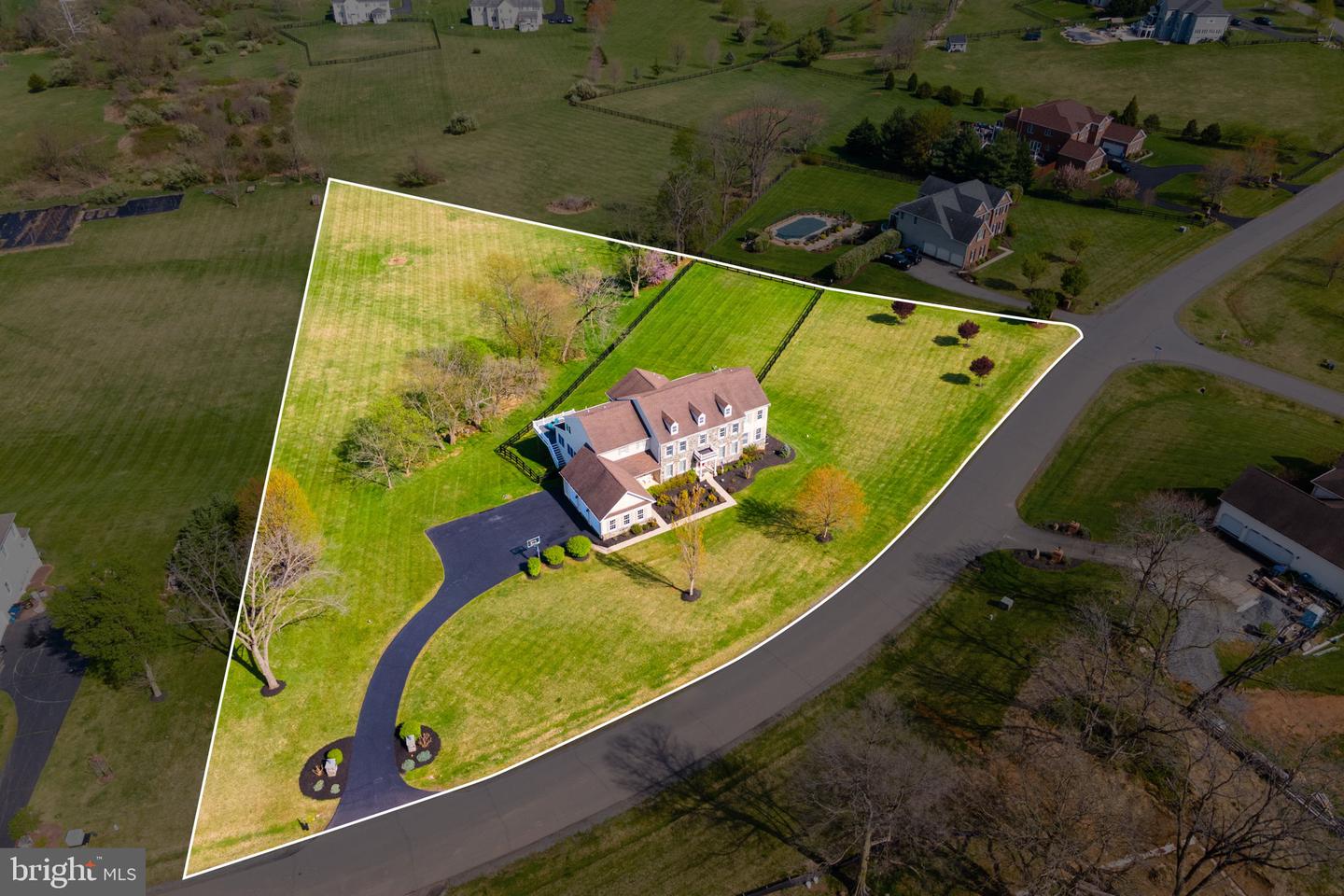 15058 BANKFIELD DR, WATERFORD, Virginia 20197, 5 Bedrooms Bedrooms, ,6 BathroomsBathrooms,Residential,For sale,15058 BANKFIELD DR,VALO2113216 MLS # VALO2113216