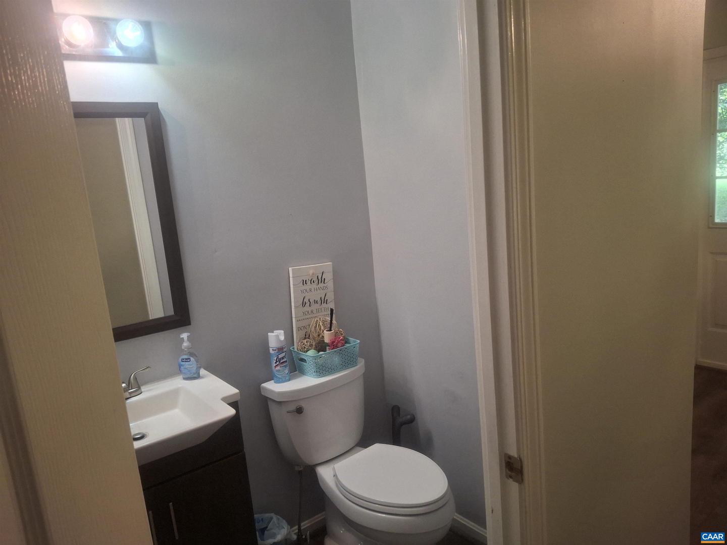 76 OLD CURDSVILLE RD, FARMVILLE, Virginia 23901, 5 Bedrooms Bedrooms, ,2 BathroomsBathrooms,Residential,For sale,76 OLD CURDSVILLE RD,672128 MLS # 672128