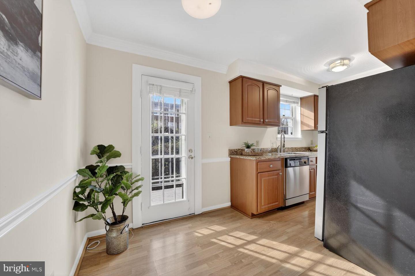 4617-B 28TH RD S #B, ARLINGTON, Virginia 22206, 2 Bedrooms Bedrooms, ,1 BathroomBathrooms,Residential,For sale,4617-B 28TH RD S #B,VAAR2067248 MLS # VAAR2067248