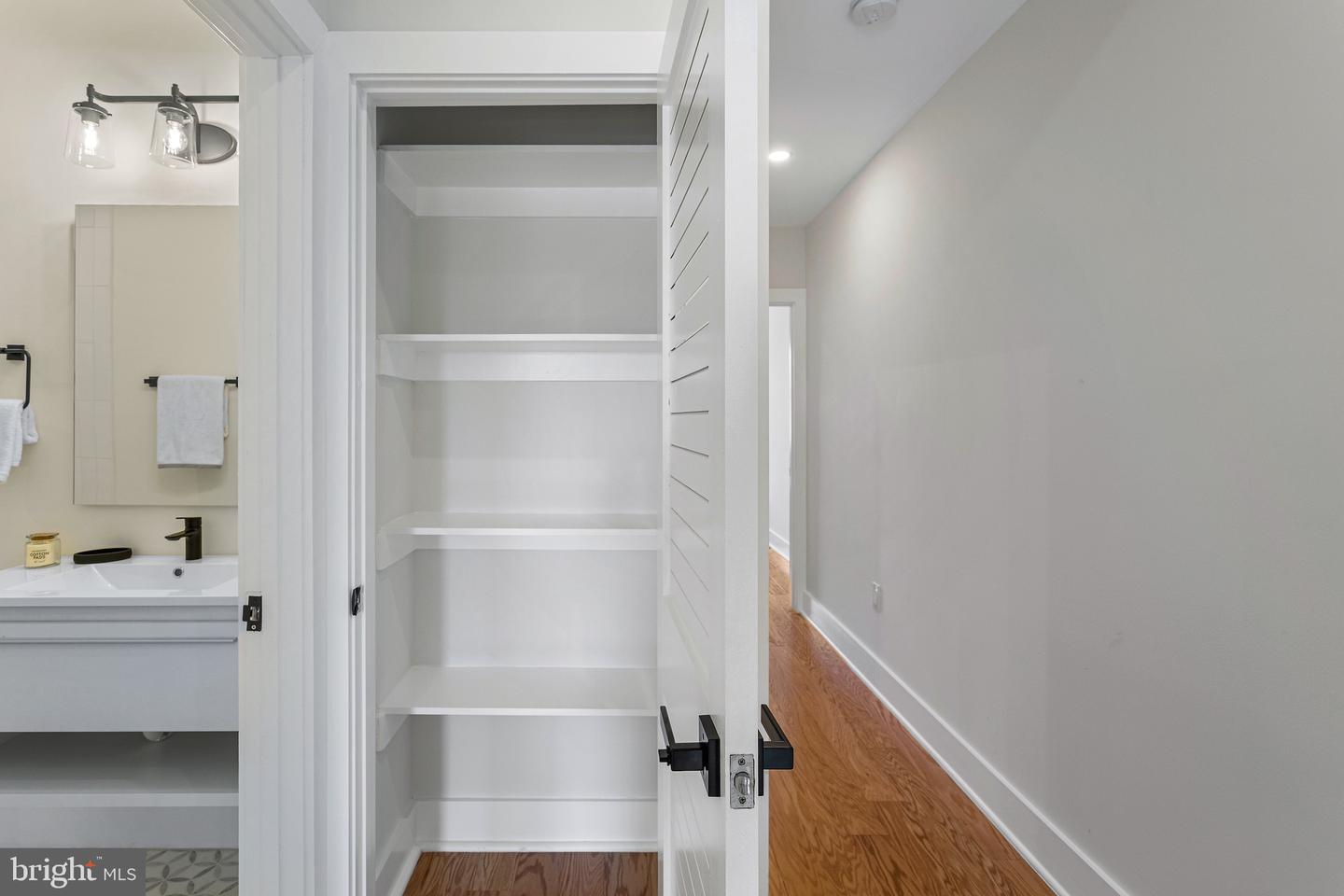 1118 NEAL ST NE #PH 2, WASHINGTON, District Of Columbia 20002, 4 Bedrooms Bedrooms, ,3 BathroomsBathrooms,Residential,For sale,1118 NEAL ST NE #PH 2,DCDC2239268 MLS # DCDC2239268 1118 NEAL ST NE #PH 2, WASHINGTON, District Of Columbia 20002, 4 Bedrooms Bedrooms, ,3 BathroomsBathrooms,Residential,For sale,1118 NEAL ST NE #PH 2,DCDC2239268 MLS # DCDC2239268