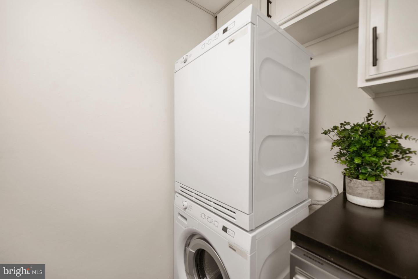 5911 EDSALL RD #908, ALEXANDRIA, Virginia 22304, 1 Bedroom Bedrooms, ,1 BathroomBathrooms,Residential,For sale,5911 EDSALL RD #908,VAAX2052786 MLS # VAAX2052786 5911 EDSALL RD #908, ALEXANDRIA, Virginia 22304, 1 Bedroom Bedrooms, ,1 BathroomBathrooms,Residential,For sale,5911 EDSALL RD #908,VAAX2052786 MLS # VAAX2052786