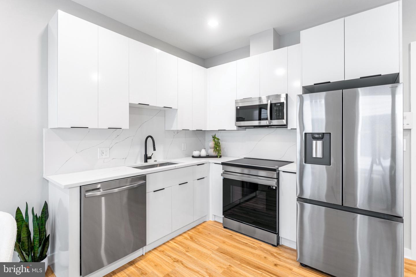 1358 FLORIDA AVE NE #207, WASHINGTON, District Of Columbia 20002, 2 Bedrooms Bedrooms, ,1 BathroomBathrooms,Residential,For sale,1358 FLORIDA AVE NE #207,DCDC2239276 MLS # DCDC2239276