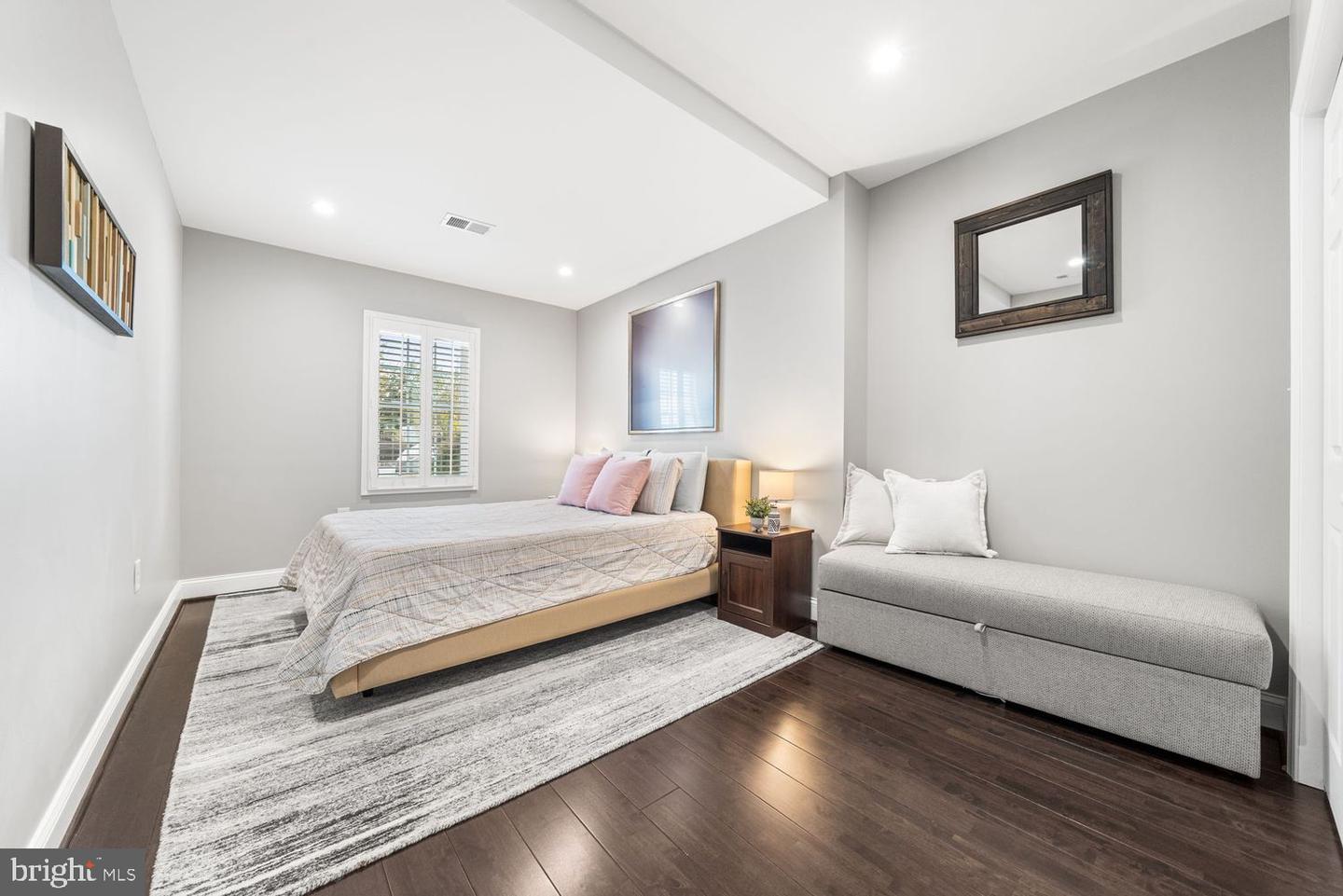 4529 NEW HAMPSHIRE AVE NW, WASHINGTON, District Of Columbia 20011, 4 Bedrooms Bedrooms, ,3 BathroomsBathrooms,Residential,For sale,4529 NEW HAMPSHIRE AVE NW,DCDC2239360 MLS # DCDC2239360