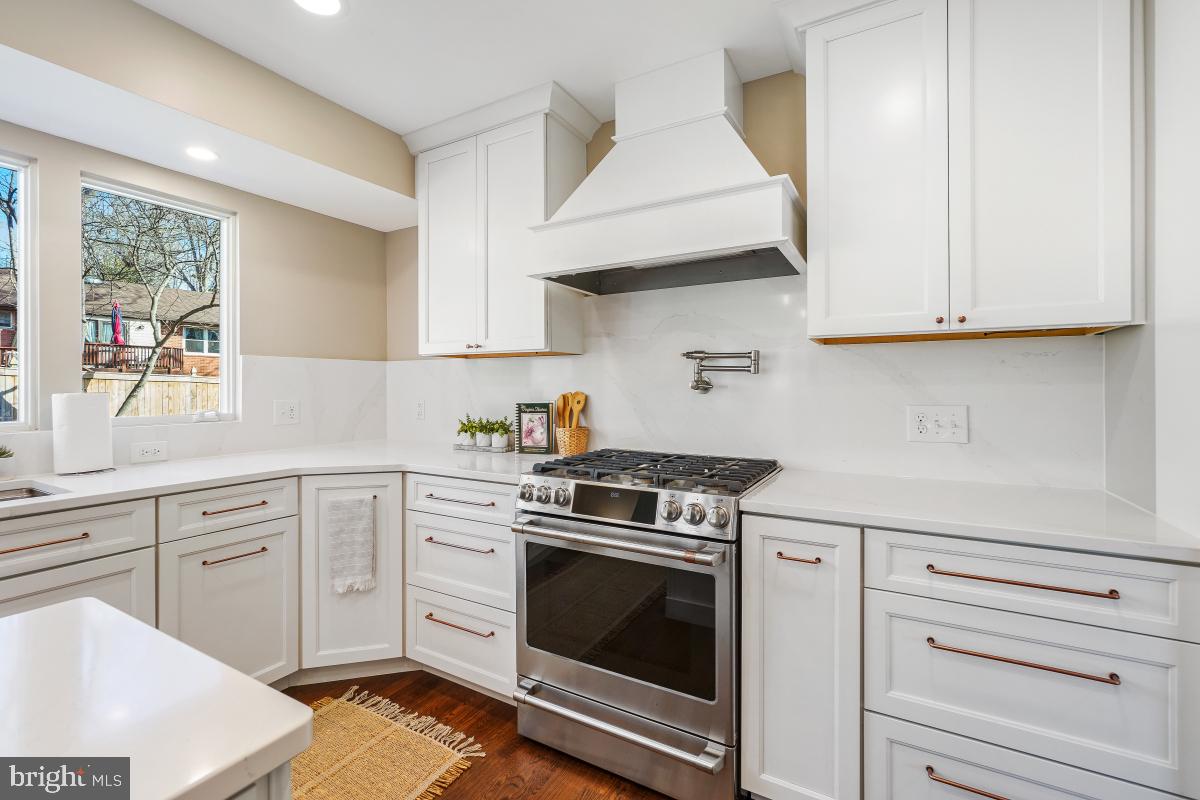 8705 STOCKTON PKWY, ALEXANDRIA, Virginia 22308, 3 Bedrooms Bedrooms, 14 Rooms Rooms,3 BathroomsBathrooms,Residential,For sale,8705 STOCKTON PKWY,VAFX2283820 MLS # VAFX2283820 8705 STOCKTON PKWY, ALEXANDRIA, Virginia 22308, 3 Bedrooms Bedrooms, 14 Rooms Rooms,3 BathroomsBathrooms,Residential,For sale,8705 STOCKTON PKWY,VAFX2283820 MLS # VAFX2283820