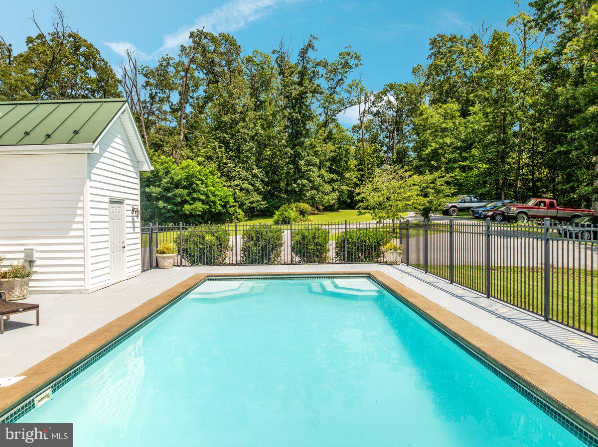 400 DEER RUN CIR, FRONT ROYAL, Virginia 22630, 4 Bedrooms Bedrooms, ,3 BathroomsBathrooms,Residential,For sale,400 DEER RUN CIR,VAWR2013022 MLS # VAWR2013022