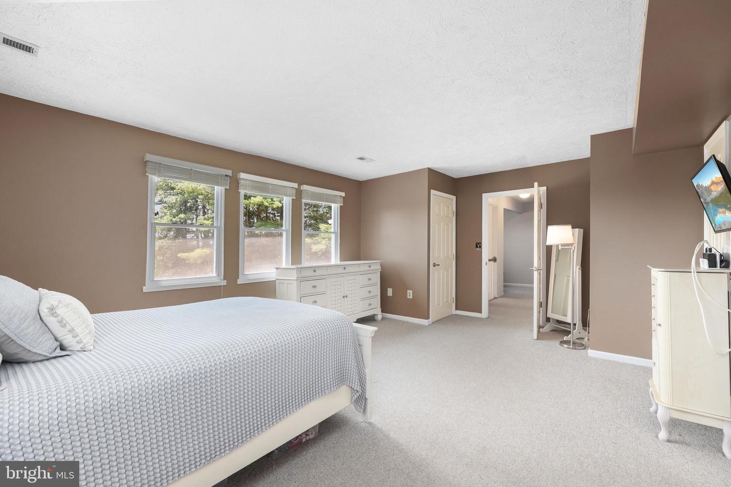 9235 LEES RIDGE RD, WARRENTON, Virginia 20186, 4 Bedrooms Bedrooms, ,2 BathroomsBathrooms,Residential,For sale,9235 LEES RIDGE RD,VAFQ2020026 MLS # VAFQ2020026