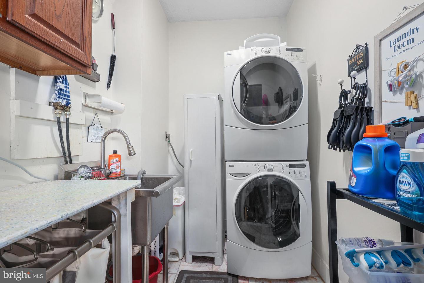 9235 LEES RIDGE RD, WARRENTON, Virginia 20186, 4 Bedrooms Bedrooms, ,2 BathroomsBathrooms,Residential,For sale,9235 LEES RIDGE RD,VAFQ2020026 MLS # VAFQ2020026