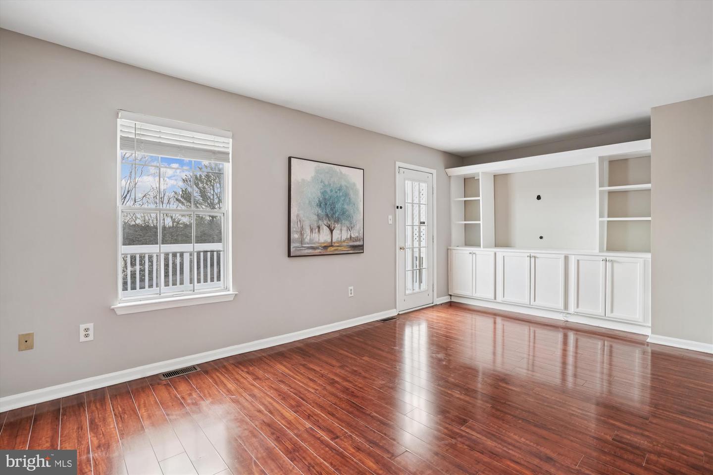 503 RICHMOND SQ NE, LEESBURG, Virginia 20176, 4 Bedrooms Bedrooms, ,3 BathroomsBathrooms,Residential,For sale,503 RICHMOND SQ NE,VALO2113212 MLS # VALO2113212