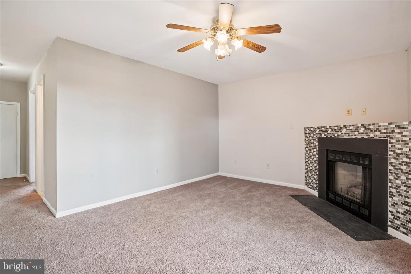 503 RICHMOND SQ NE, LEESBURG, Virginia 20176, 4 Bedrooms Bedrooms, ,3 BathroomsBathrooms,Residential,For sale,503 RICHMOND SQ NE,VALO2113212 MLS # VALO2113212