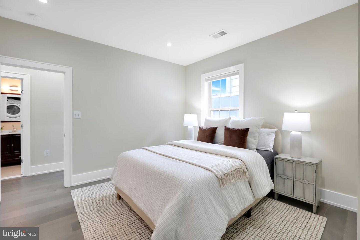 16 17TH ST NE #312, WASHINGTON, District Of Columbia 20002, 2 Bedrooms Bedrooms, ,2 BathroomsBathrooms,Residential,For sale,16 17TH ST NE #312,DCDC2239340 MLS # DCDC2239340