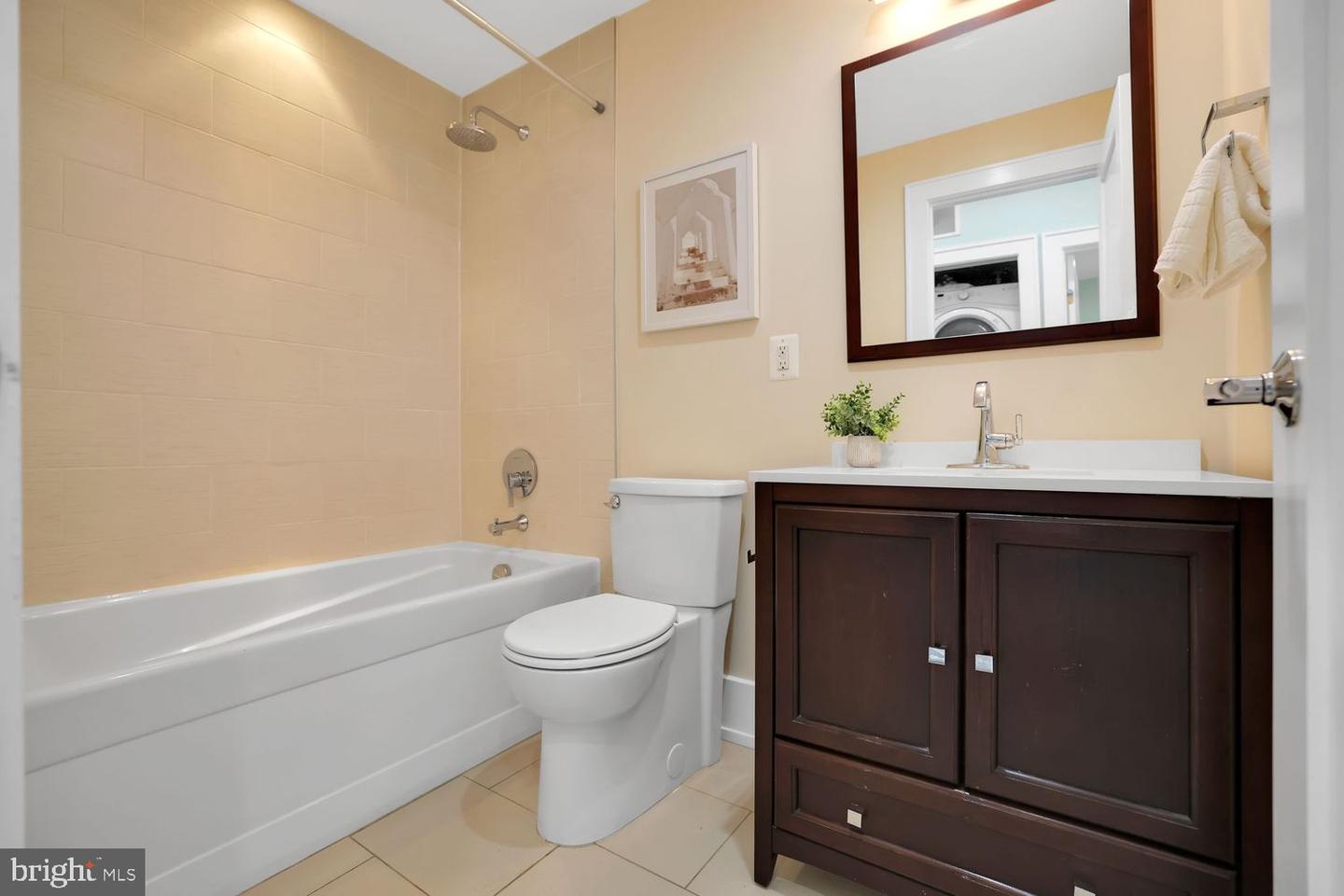 16 17TH ST NE #312, WASHINGTON, District Of Columbia 20002, 2 Bedrooms Bedrooms, ,2 BathroomsBathrooms,Residential,For sale,16 17TH ST NE #312,DCDC2239340 MLS # DCDC2239340