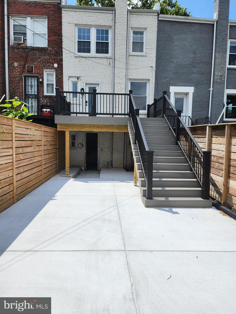 1702 LANG PL NE, WASHINGTON, District Of Columbia 20002, 2 Bedrooms Bedrooms, ,2 BathroomsBathrooms,Residential,For sale,1702 LANG PL NE,DCDC2239348 MLS # DCDC2239348