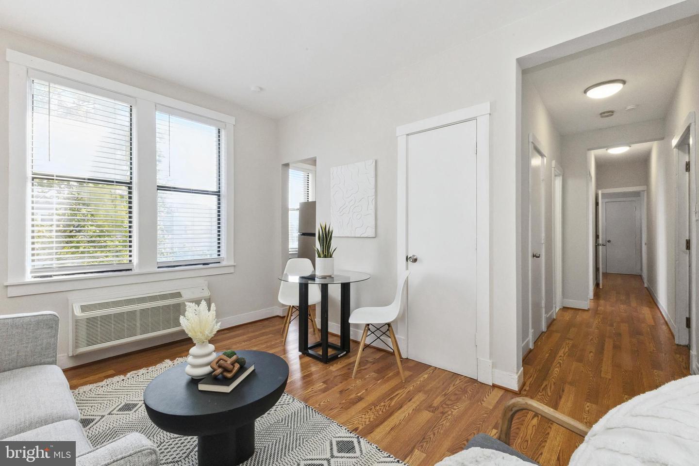 7 18TH ST SE #208, WASHINGTON, District Of Columbia 20003, 2 Bedrooms Bedrooms, ,1 BathroomBathrooms,Residential,For sale,7 18TH ST SE #208,DCDC2239364 MLS # DCDC2239364