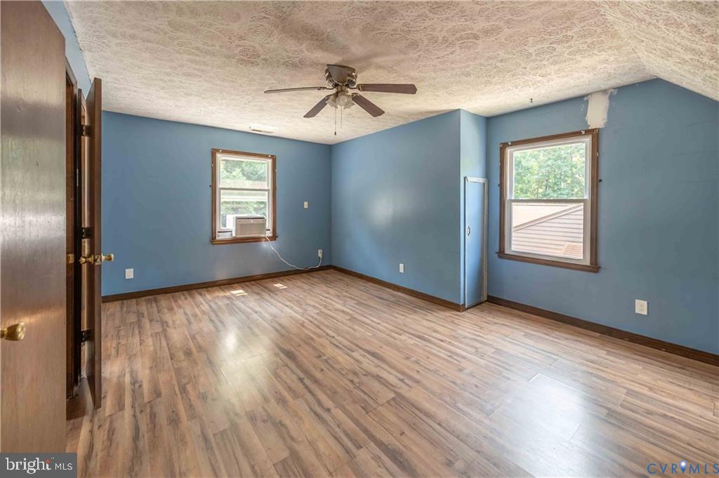 9323 EDINGTON DR, NORTH CHESTERFIELD, Virginia 23237, 4 Bedrooms Bedrooms, 10 Rooms Rooms,2 BathroomsBathrooms,Residential,For sale,9323 EDINGTON DR,VACF2001344 MLS # VACF2001344