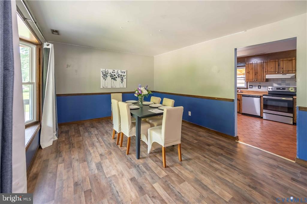 9323 EDINGTON DR, NORTH CHESTERFIELD, Virginia 23237, 4 Bedrooms Bedrooms, 10 Rooms Rooms,2 BathroomsBathrooms,Residential,For sale,9323 EDINGTON DR,VACF2001344 MLS # VACF2001344