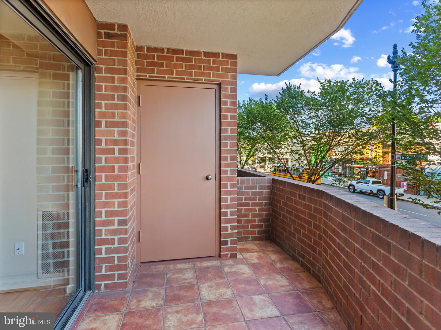 2320 WISCONSIN AVE NW #206, WASHINGTON, District Of Columbia 20007, 1 Bedroom Bedrooms, ,1 BathroomBathrooms,Residential,For sale,2320 WISCONSIN AVE NW #206,DCDC2239368 MLS # DCDC2239368