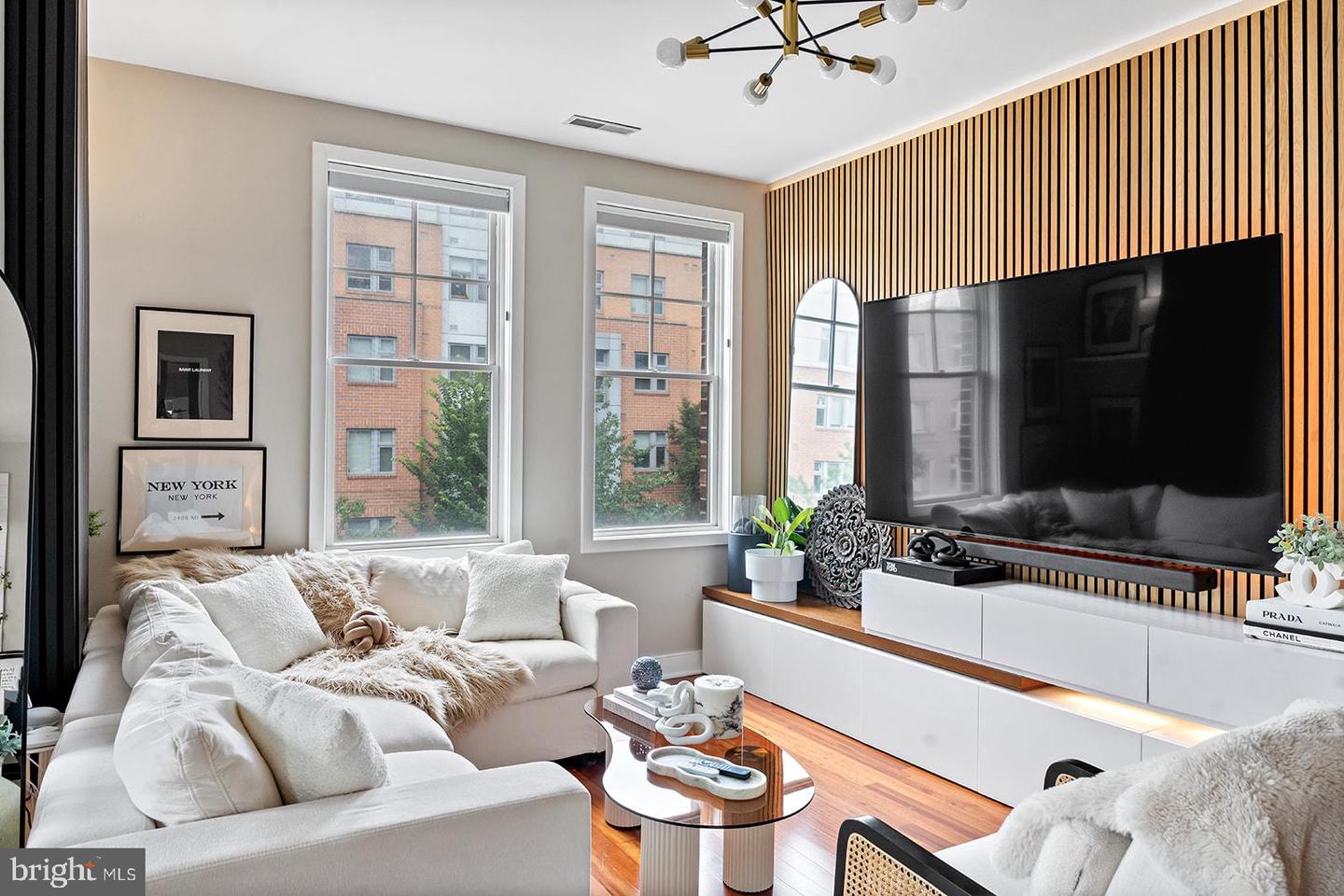 181 E REED AVE #207, ALEXANDRIA, Virginia 22305, 2 Bedrooms Bedrooms, ,2 BathroomsBathrooms,Residential,For sale,181 E REED AVE #207,VAAX2047814 MLS # VAAX2047814