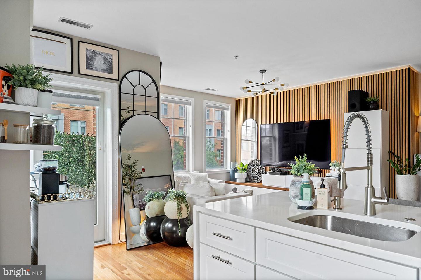 181 E REED AVE #207, ALEXANDRIA, Virginia 22305, 2 Bedrooms Bedrooms, ,2 BathroomsBathrooms,Residential,For sale,181 E REED AVE #207,VAAX2047814 MLS # VAAX2047814