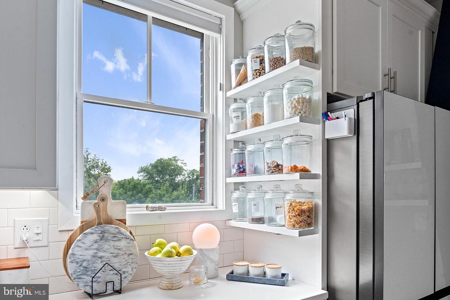 181 E REED AVE #207, ALEXANDRIA, Virginia 22305, 2 Bedrooms Bedrooms, ,2 BathroomsBathrooms,Residential,For sale,181 E REED AVE #207,VAAX2047814 MLS # VAAX2047814