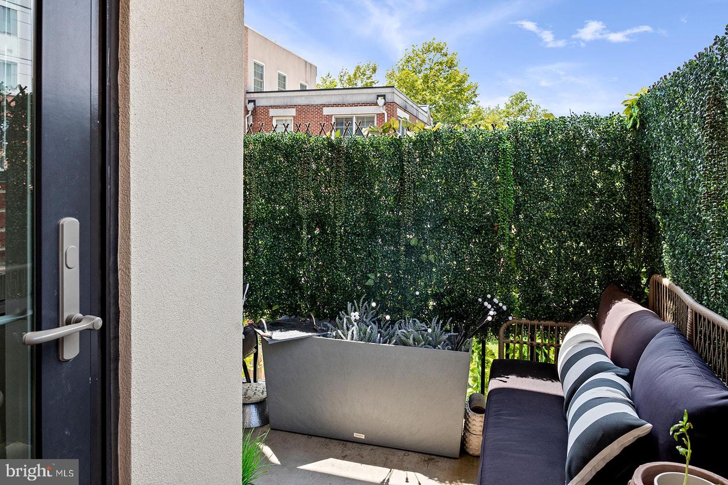 181 E REED AVE #207, ALEXANDRIA, Virginia 22305, 2 Bedrooms Bedrooms, ,2 BathroomsBathrooms,Residential,For sale,181 E REED AVE #207,VAAX2047814 MLS # VAAX2047814