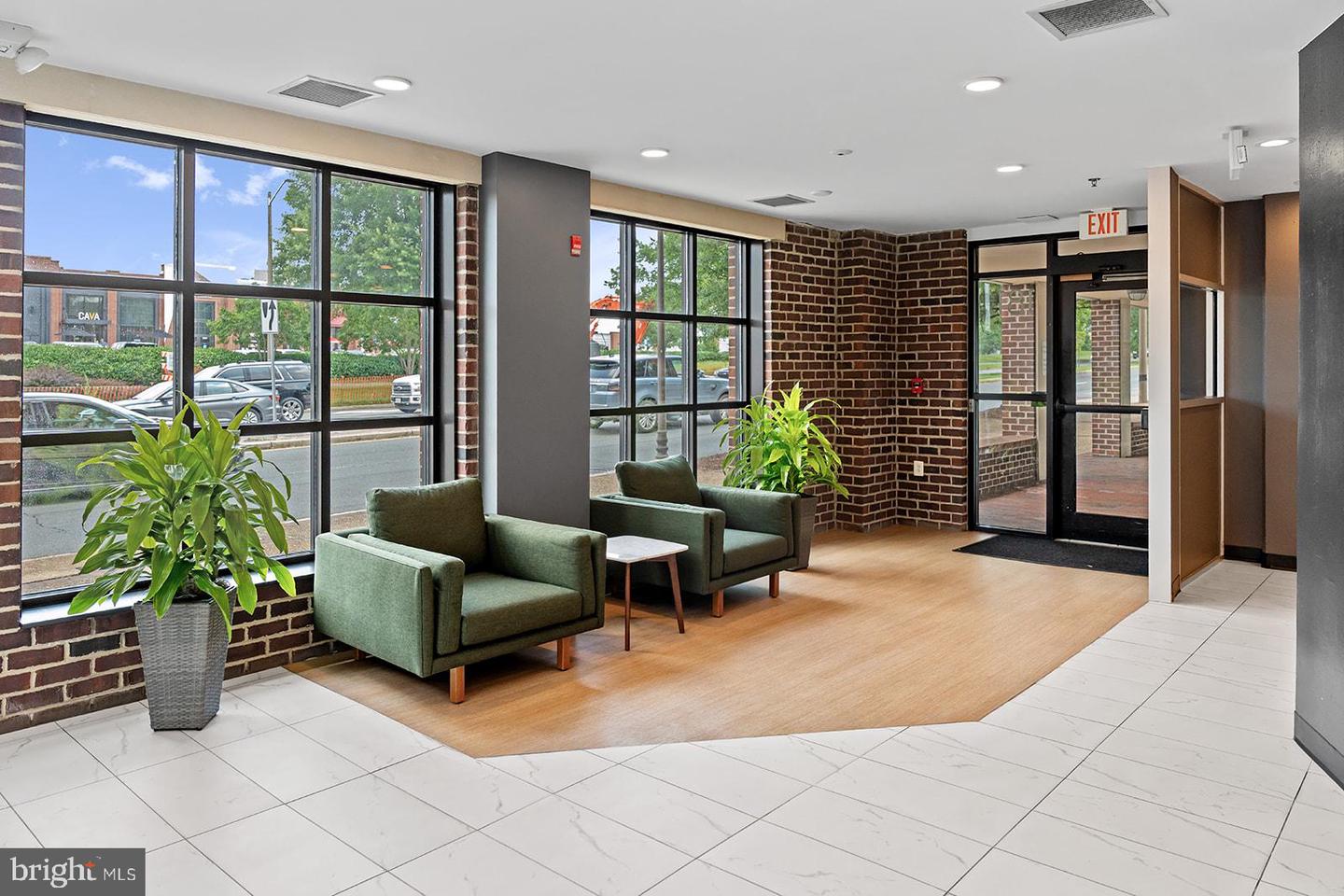 181 E REED AVE #207, ALEXANDRIA, Virginia 22305, 2 Bedrooms Bedrooms, ,2 BathroomsBathrooms,Residential,For sale,181 E REED AVE #207,VAAX2047814 MLS # VAAX2047814