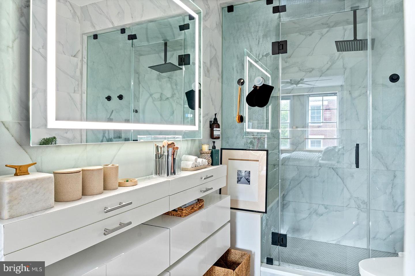 181 E REED AVE #207, ALEXANDRIA, Virginia 22305, 2 Bedrooms Bedrooms, ,2 BathroomsBathrooms,Residential,For sale,181 E REED AVE #207,VAAX2047814 MLS # VAAX2047814