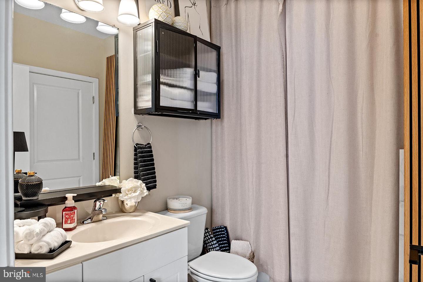 181 E REED AVE #207, ALEXANDRIA, Virginia 22305, 2 Bedrooms Bedrooms, ,2 BathroomsBathrooms,Residential,For sale,181 E REED AVE #207,VAAX2047814 MLS # VAAX2047814