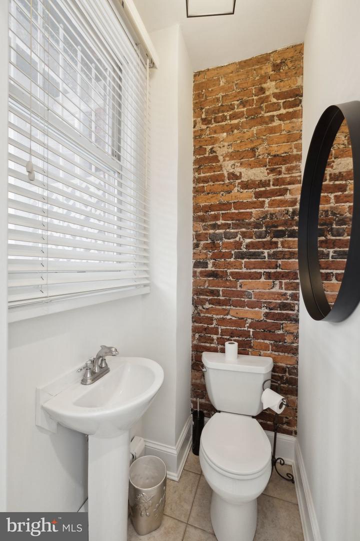 659 MARYLAND AVE NE, WASHINGTON, District Of Columbia 20002, 4 Bedrooms Bedrooms, ,3 BathroomsBathrooms,Residential,For sale,659 MARYLAND AVE NE,DCDC2220282 MLS # DCDC2220282 659 MARYLAND AVE NE, WASHINGTON, District Of Columbia 20002, 4 Bedrooms Bedrooms, ,3 BathroomsBathrooms,Residential,For sale,659 MARYLAND AVE NE,DCDC2220282 MLS # DCDC2220282