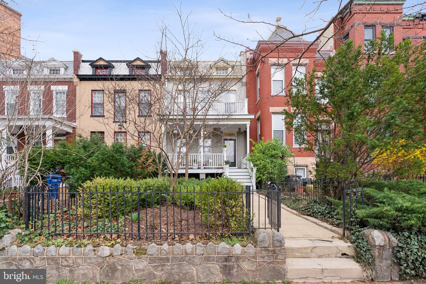 659 MARYLAND AVE NE, WASHINGTON, District Of Columbia 20002, 4 Bedrooms Bedrooms, ,3 BathroomsBathrooms,Residential,For sale,659 MARYLAND AVE NE,DCDC2220282 MLS # DCDC2220282