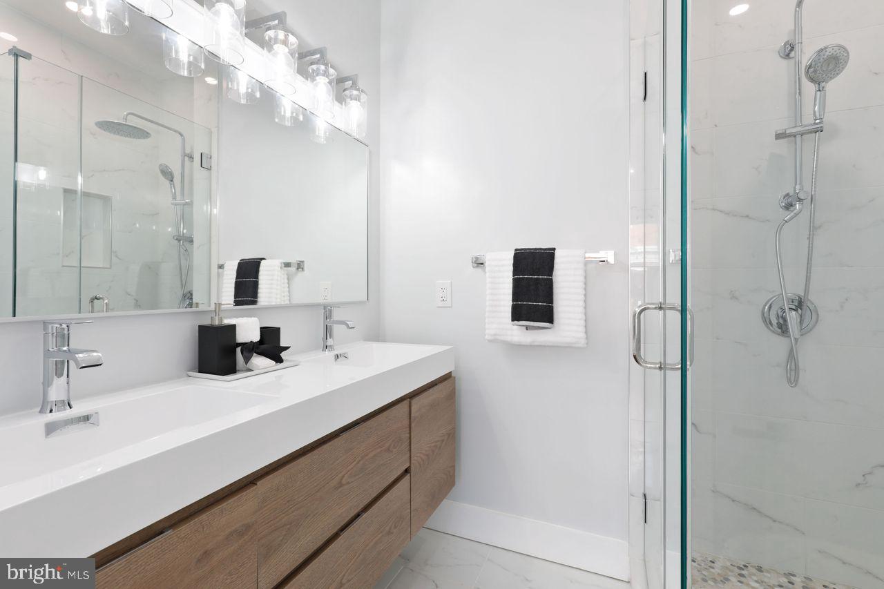 1023 FLORIDA AVE NE, WASHINGTON, District Of Columbia 20002, 5 Bedrooms Bedrooms, ,3 BathroomsBathrooms,Residential,For sale,1023 FLORIDA AVE NE,DCDC2220562 MLS # DCDC2220562