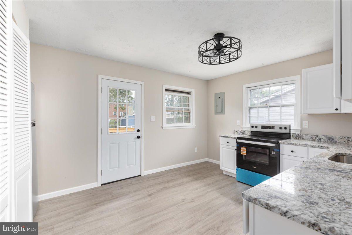 1311 MONROE AVE, FRONT ROYAL, Virginia 22630, 2 Bedrooms Bedrooms, ,1 BathroomBathrooms,Residential,For sale,1311 MONROE AVE,VAWR2012222 MLS # VAWR2012222