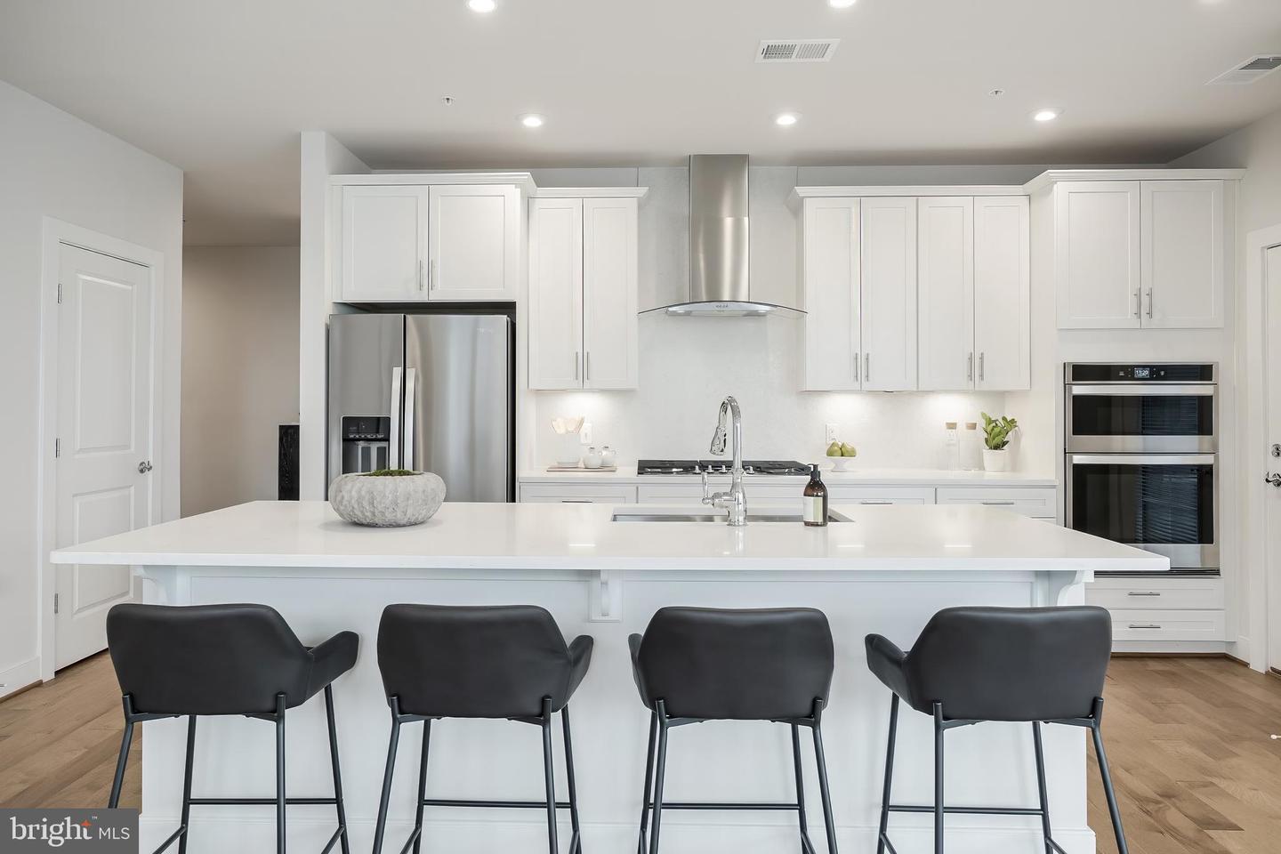 2320 FIELD POINT RD #201, HERNDON, Virginia 20171, 2 Bedrooms Bedrooms, ,2 BathroomsBathrooms,Residential,For sale,2320 FIELD POINT RD #201,VAFX2267156 MLS # VAFX2267156