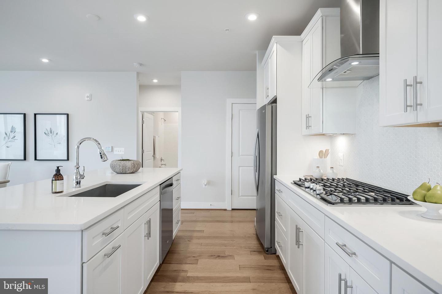 2320 FIELD POINT RD #201, HERNDON, Virginia 20171, 2 Bedrooms Bedrooms, ,2 BathroomsBathrooms,Residential,For sale,2320 FIELD POINT RD #201,VAFX2267156 MLS # VAFX2267156