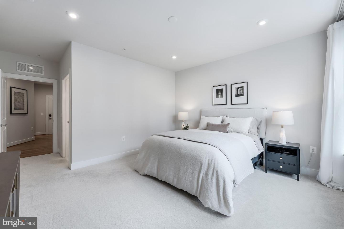 2320 FIELD POINT RD #201, HERNDON, Virginia 20171, 2 Bedrooms Bedrooms, ,2 BathroomsBathrooms,Residential,For sale,2320 FIELD POINT RD #201,VAFX2267156 MLS # VAFX2267156