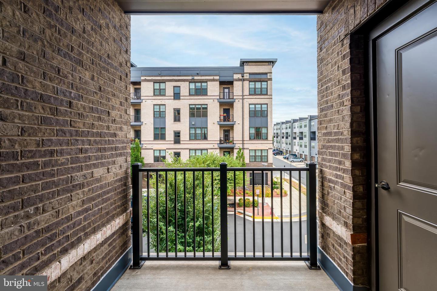 2320 FIELD POINT RD #201, HERNDON, Virginia 20171, 2 Bedrooms Bedrooms, ,2 BathroomsBathrooms,Residential,For sale,2320 FIELD POINT RD #201,VAFX2267156 MLS # VAFX2267156