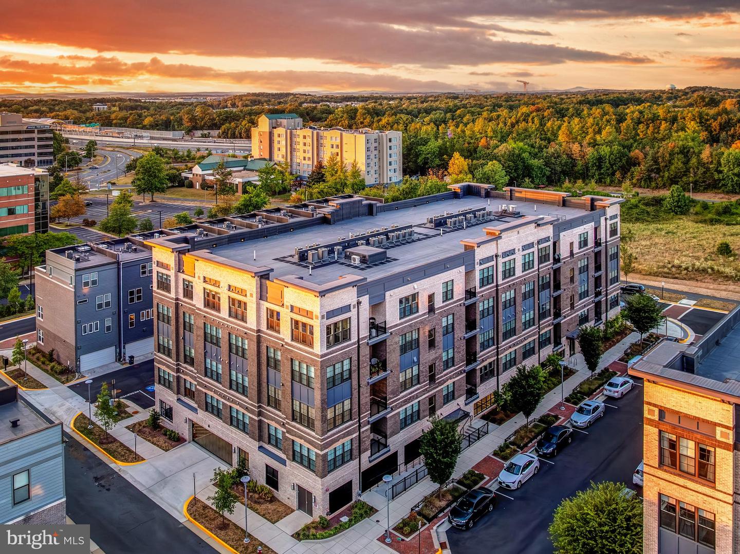 2320 FIELD POINT RD #201, HERNDON, Virginia 20171, 2 Bedrooms Bedrooms, ,2 BathroomsBathrooms,Residential,For sale,2320 FIELD POINT RD #201,VAFX2267156 MLS # VAFX2267156