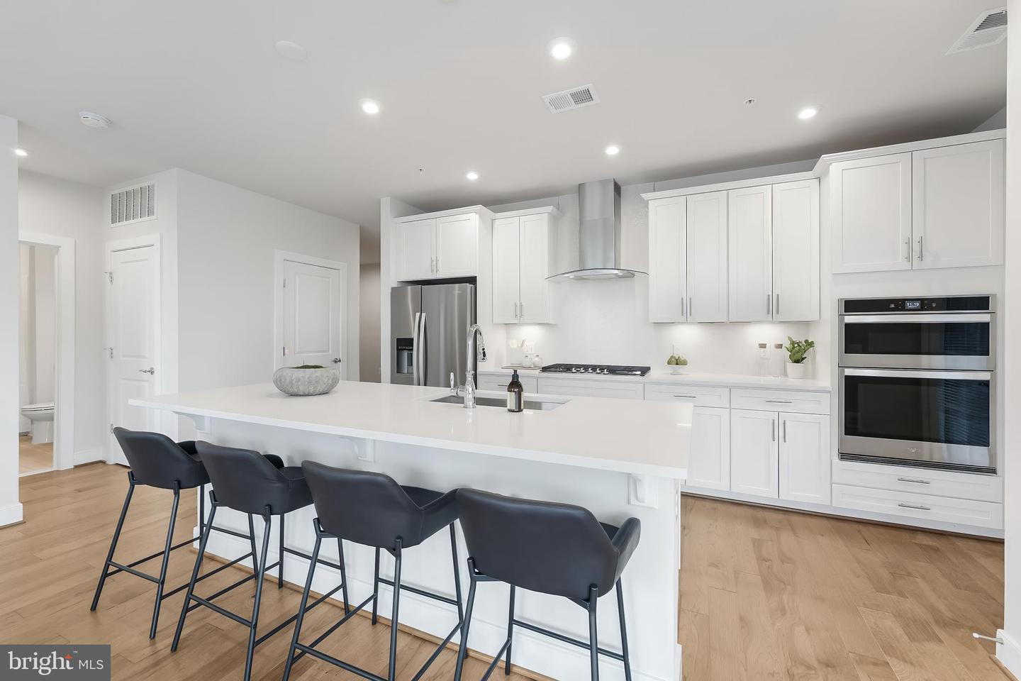 2320 FIELD POINT RD #201, HERNDON, Virginia 20171, 2 Bedrooms Bedrooms, ,2 BathroomsBathrooms,Residential,For sale,2320 FIELD POINT RD #201,VAFX2267156 MLS # VAFX2267156