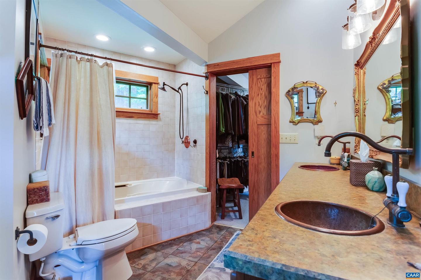 170 & 174 SARVISBERRY LN SW, FLOYD, Virginia 24091, 6 Bedrooms Bedrooms, ,6 BathroomsBathrooms,Residential,For sale,170 & 174 SARVISBERRY LN SW,669138 MLS # 669138