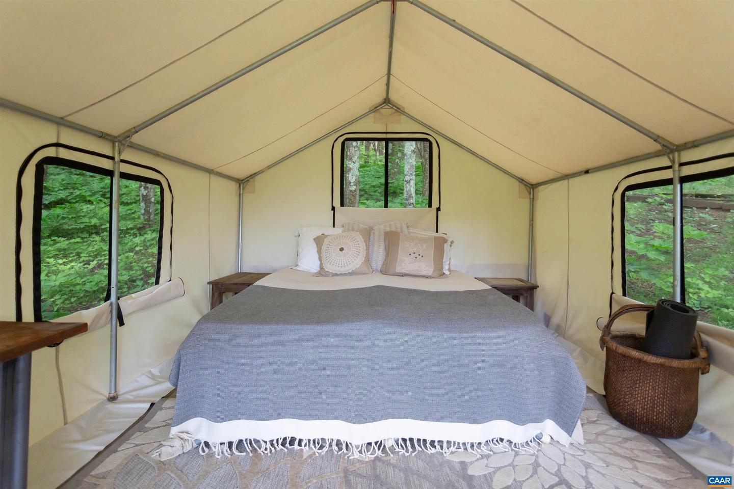 170 & 174 SARVISBERRY LN SW, FLOYD, Virginia 24091, 6 Bedrooms Bedrooms, ,6 BathroomsBathrooms,Residential,For sale,170 & 174 SARVISBERRY LN SW,669138 MLS # 669138