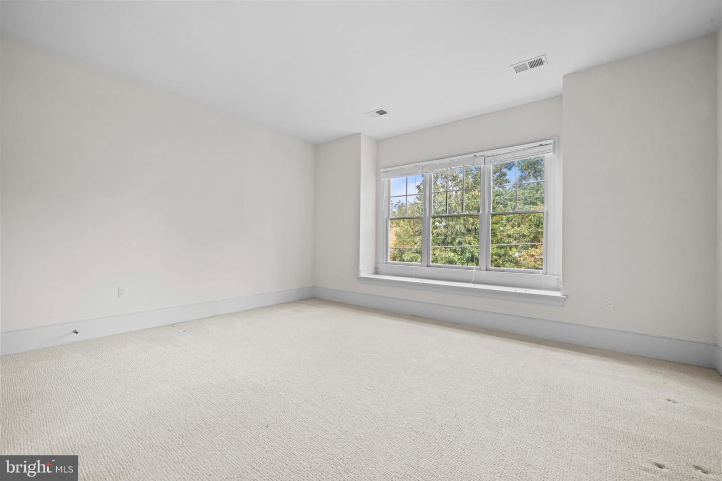 4801 29TH ST N, ARLINGTON, Virginia 22207, 5 Bedrooms Bedrooms, ,4 BathroomsBathrooms,Residential,For sale,4801 29TH ST N,VAAR2064038 MLS # VAAR2064038 4801 29TH ST N, ARLINGTON, Virginia 22207, 5 Bedrooms Bedrooms, ,4 BathroomsBathrooms,Residential,For sale,4801 29TH ST N,VAAR2064038 MLS # VAAR2064038