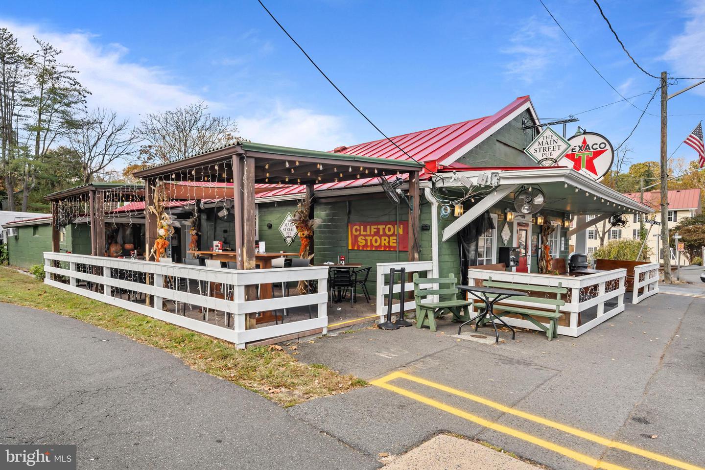 13025 YATES FORD RD, CLIFTON, Virginia 20124, 6 Bedrooms Bedrooms, ,6 BathroomsBathrooms,Residential,For sale,13025 YATES FORD RD,VAFX2269002 MLS # VAFX2269002 13025 YATES FORD RD, CLIFTON, Virginia 20124, 6 Bedrooms Bedrooms, ,6 BathroomsBathrooms,Residential,For sale,13025 YATES FORD RD,VAFX2269002 MLS # VAFX2269002